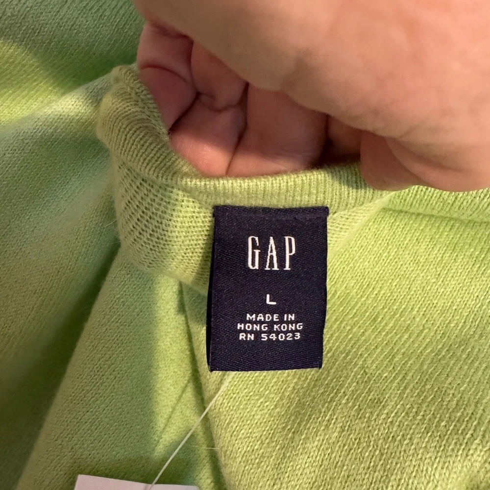 NWT GAP Women's V-Neck Lime SPRING Sweater   LARGE    #I - Picture 8 of 9